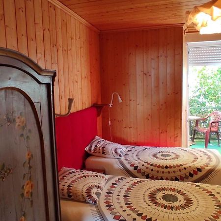 Chez Lizon Hostel Барселонет Екстериор снимка