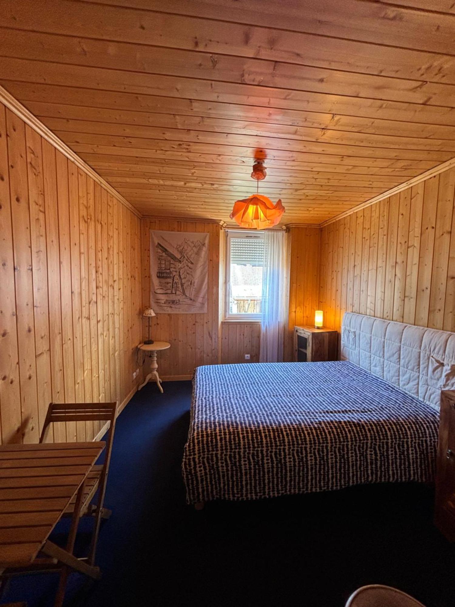 Chez Lizon Hostel Барселонет Екстериор снимка