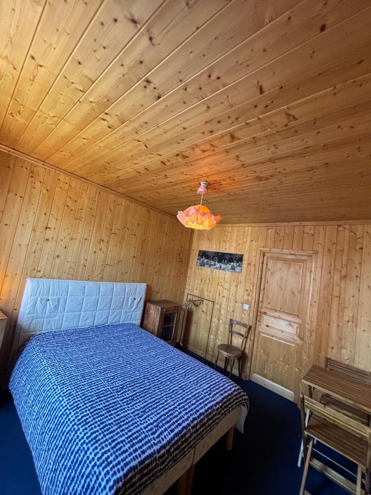 Chez Lizon Hostel Барселонет Екстериор снимка